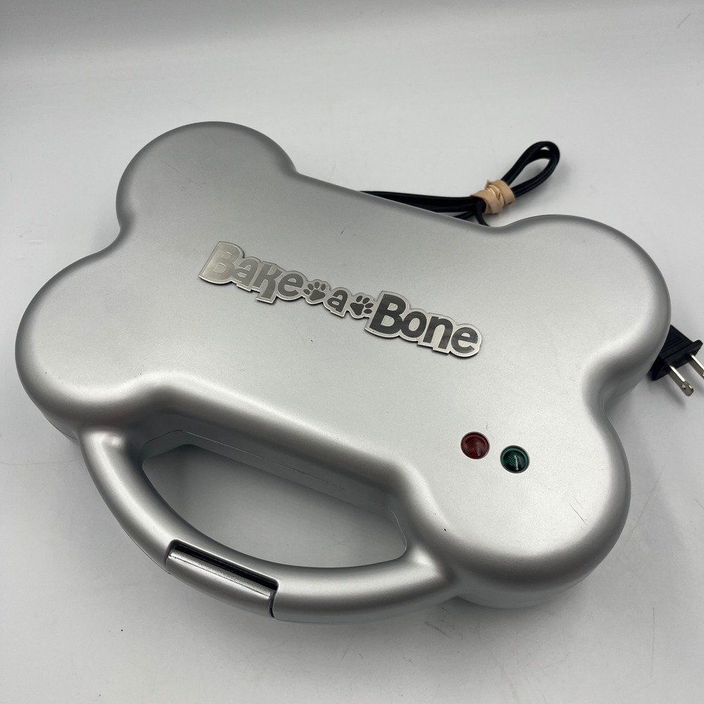 Bake-a-Bone Dog Treat Maker Silver Pet Great, Power Tested.